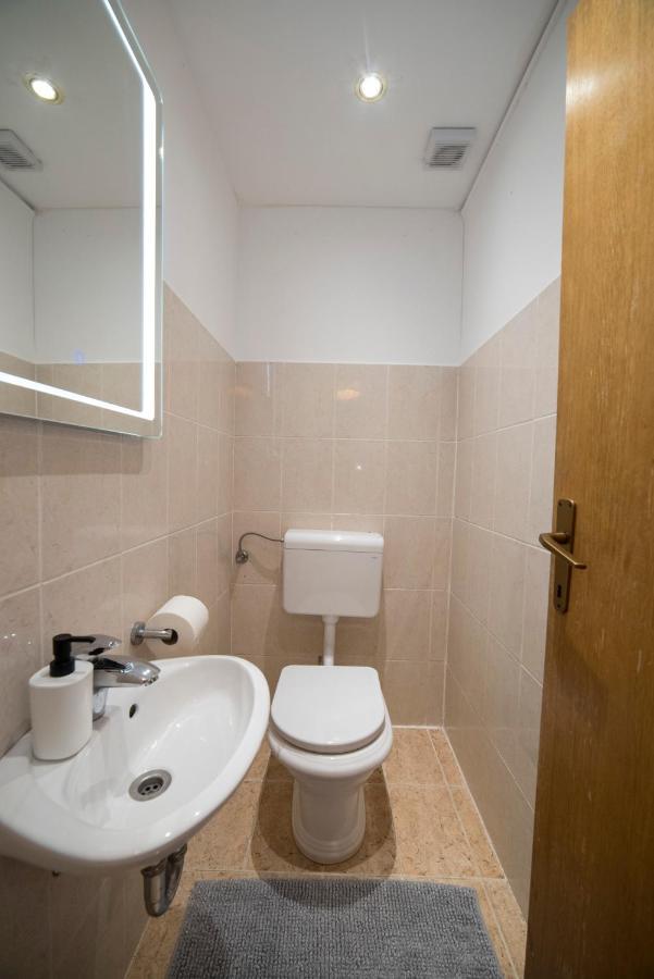 Octogon Apartment Zagreb Exteriör bild
